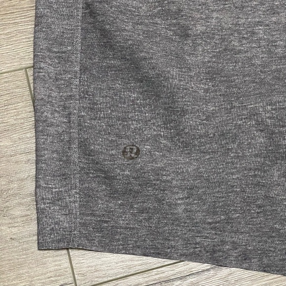 Lululemon T.H.E. Short Gray Mens Large Linerless Inseam 8" Drawstring Sz L - Picture 9 of 9